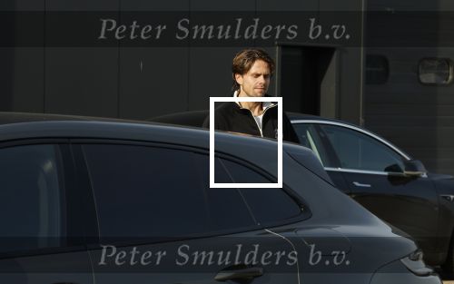 Mijdrecht Vinkeveen 30 oktober 2022
Andre Hazes zijn auto bij zijn moeder en daarna ging hij trainen in Mijdrecht en daarna op de koffie vij zijn neef Djarno Hofland in Vinkeveen.