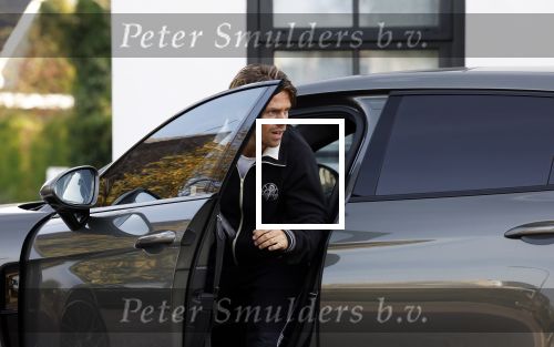 Mijdrecht Vinkeveen 30 oktober 2022
Andre Hazes zijn auto bij zijn moeder en daarna ging hij trainen in Mijdrecht en daarna op de koffie vij zijn neef Djarno Hofland in Vinkeveen.