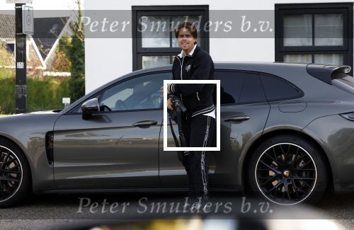 Mijdrecht Vinkeveen 30 oktober 2022
Andre Hazes zijn auto bij zijn moeder en daarna ging hij trainen in Mijdrecht en daarna op de koffie vij zijn neef Djarno Hofland in Vinkeveen.