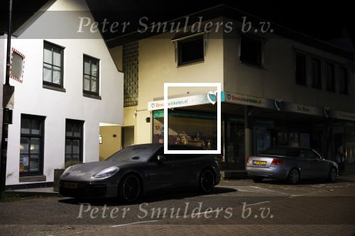 Vinkeveen 30 en 31 oktober 2022
Andre Hazes zijn porsche staat bij zijn neef Djarno Hofland voor de deur . Andre is daar zondagmiddag heen gegaan en daar blijven slapen.