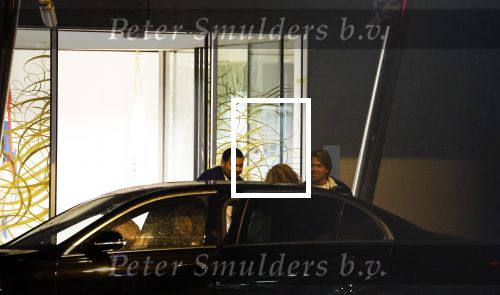Schiphol - Amstelveen 16 oktober 2022
Andre Hazes en zijn nieuwe vriendin Sarah Sabil arriveren na hun eerste vakantie samen in Dubai bij de VIP op schiphol en daarna brengt taxi Sarah naar haar huis in Amstelveen.