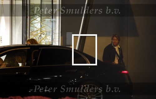 Schiphol - Amstelveen 16 oktober 2022
Andre Hazes en zijn nieuwe vriendin Sarah Sabil arriveren na hun eerste vakantie samen in Dubai bij de VIP op schiphol en daarna brengt taxi Sarah naar haar huis in Amstelveen.