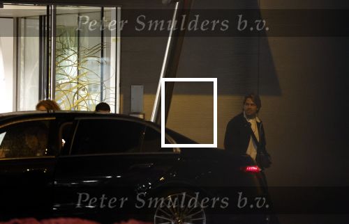 Schiphol - Amstelveen 16 oktober 2022
Andre Hazes en zijn nieuwe vriendin Sarah Sabil arriveren na hun eerste vakantie samen in Dubai bij de VIP op schiphol en daarna brengt taxi Sarah naar haar huis in Amstelveen.