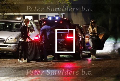 Schiphol - Amstelveen 16 oktober 2022
Andre Hazes en zijn nieuwe vriendin Sarah Sabil arriveren na hun eerste vakantie samen in Dubai bij de VIP op schiphol en daarna brengt taxi Sarah naar haar huis in Amstelveen.