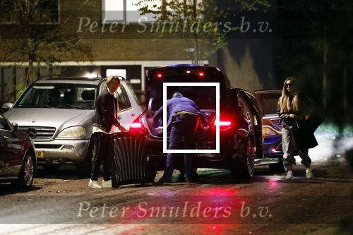 Schiphol - Amstelveen 16 oktober 2022
Andre Hazes en zijn nieuwe vriendin Sarah Sabil arriveren na hun eerste vakantie samen in Dubai bij de VIP op schiphol en daarna brengt taxi Sarah naar haar huis in Amstelveen.