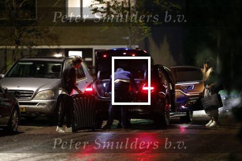 Schiphol - Amstelveen 16 oktober 2022
Andre Hazes en zijn nieuwe vriendin Sarah Sabil arriveren na hun eerste vakantie samen in Dubai bij de VIP op schiphol en daarna brengt taxi Sarah naar haar huis in Amstelveen.