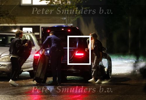 Schiphol - Amstelveen 16 oktober 2022
Andre Hazes en zijn nieuwe vriendin Sarah Sabil arriveren na hun eerste vakantie samen in Dubai bij de VIP op schiphol en daarna brengt taxi Sarah naar haar huis in Amstelveen.