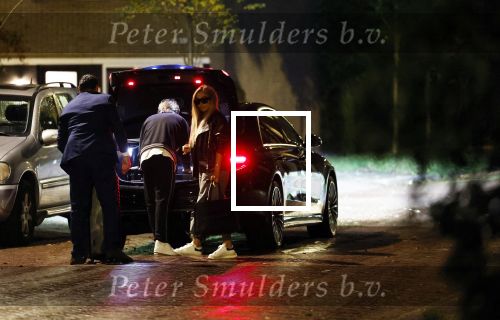 Schiphol - Amstelveen 16 oktober 2022
Andre Hazes en zijn nieuwe vriendin Sarah Sabil arriveren na hun eerste vakantie samen in Dubai bij de VIP op schiphol en daarna brengt taxi Sarah naar haar huis in Amstelveen.