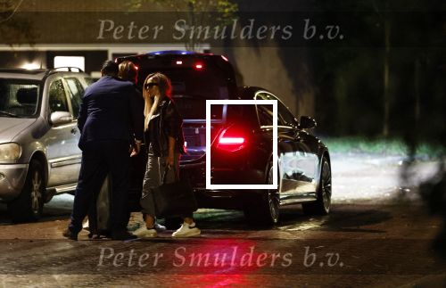 Schiphol - Amstelveen 16 oktober 2022
Andre Hazes en zijn nieuwe vriendin Sarah Sabil arriveren na hun eerste vakantie samen in Dubai bij de VIP op schiphol en daarna brengt taxi Sarah naar haar huis in Amstelveen.