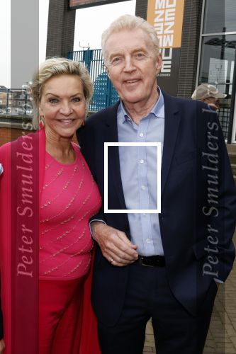 Zaandam 30 oktober 2022
Premiere zo vader zo zoon van Jon v Eerd in het zaantheater. Andre v Duin met partner Fernando