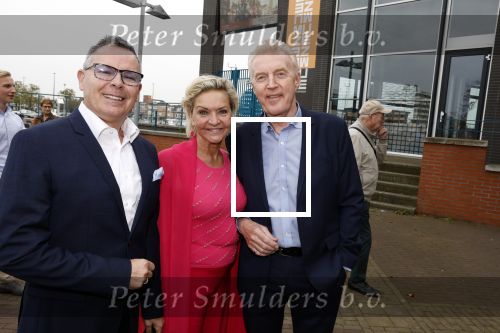 Zaandam 30 oktober 2022
Premiere zo vader zo zoon van Jon v Eerd in het zaantheater. Andre v Duin met partner Fernando