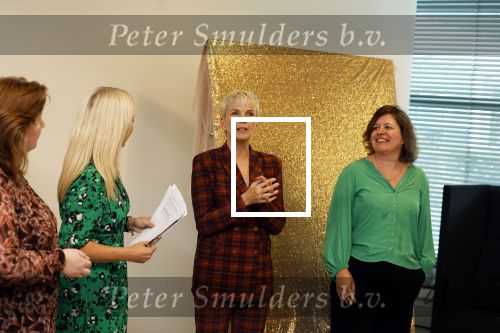 Hoofddorp 25 oktober 2022
Anita Witzier onthult de cover van Libelle . Holmar Mulder doet de presentatie.