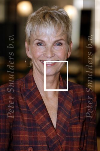 Hoofddorp 25 oktober 2022
Anita Witzier onthult de cover van Libelle . Holmar Mulder doet de presentatie.