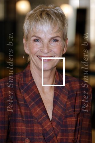 Hoofddorp 25 oktober 2022
Anita Witzier onthult de cover van Libelle . Holmar Mulder doet de presentatie.