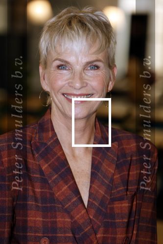 Hoofddorp 25 oktober 2022
Anita Witzier onthult de cover van Libelle . Holmar Mulder doet de presentatie.