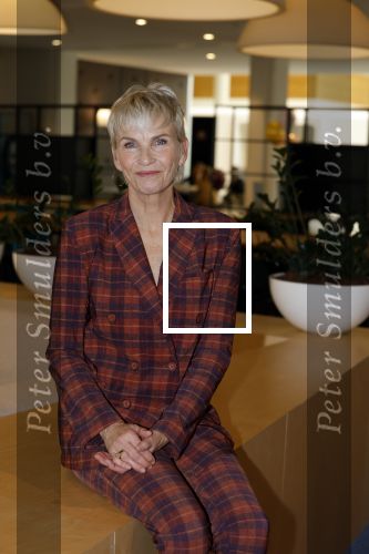 Hoofddorp 25 oktober 2022
Anita Witzier onthult de cover van Libelle . Holmar Mulder doet de presentatie.
