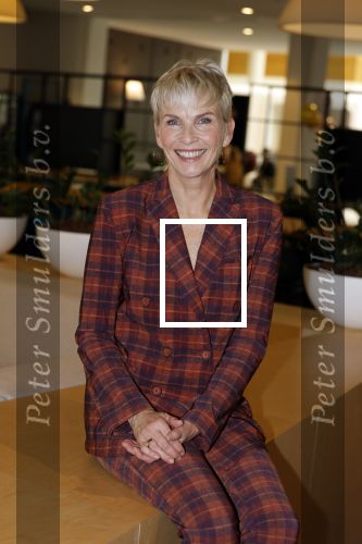 Hoofddorp 25 oktober 2022
Anita Witzier onthult de cover van Libelle . Holmar Mulder doet de presentatie.