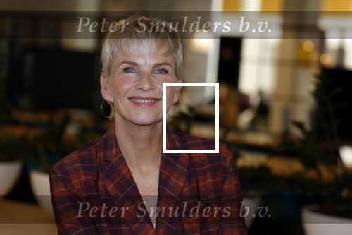 Hoofddorp 25 oktober 2022
Anita Witzier onthult de cover van Libelle . Holmar Mulder doet de presentatie.