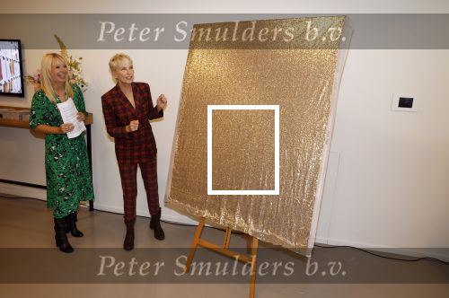 Hoofddorp 25 oktober 2022
Anita Witzier onthult de cover van Libelle . Holmar Mulder doet de presentatie.