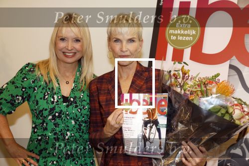 Hoofddorp 25 oktober 2022
Anita Witzier onthult de cover van Libelle . Holmar Mulder doet de presentatie.