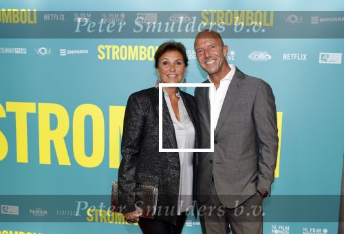 Amsterdam 31 oktober 2022
Premiere Stromboli in Tuschinski.
Astrid Joosten met haar man Rob Peters