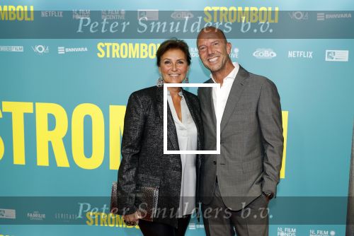 Amsterdam 31 oktober 2022
Premiere Stromboli in Tuschinski.
Astrid Joosten met haar man Rob Peters