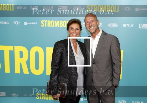 Amsterdam 31 oktober 2022
Premiere Stromboli in Tuschinski.
Astrid Joosten met haar man Rob Peters