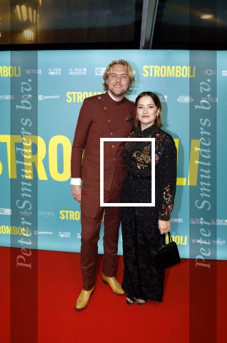 Amsterdam 31 oktober 2022
Premiere Stromboli in Tuschinski.
Barbara Sloesen met vriend