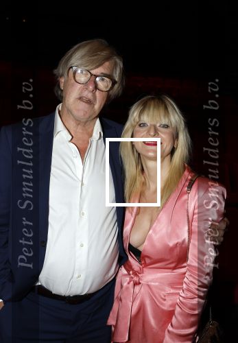 Zaandam 22 oktober 2022
Premiere Henny Huisman in het Zaantheater.
Bert v d Veer kwam met zijn nieuwe vriendin