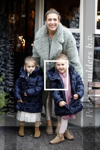 Amsterdam 9 november 2022
Presentatie kledinglijn  Iris Zeilstra bij restaurant de Luwte. Bo Wilkes met haar kinderen