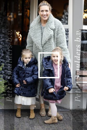 Amsterdam 9 november 2022
Presentatie kledinglijn  Iris Zeilstra bij restaurant de Luwte. Bo Wilkes met haar kinderen