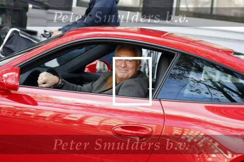 Amsterdam 26 oktober 2022
Bram Moszkowicz in zijn rode porsche 911 in Amsterdam centrum.