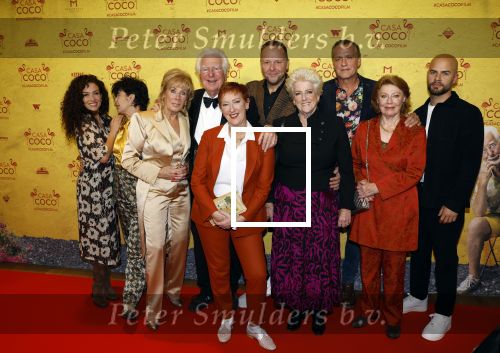 Rotterdam 7 november 2022
Premiere Casa Coco met oa Gerard Cox Joke Bruijs Loes Luca Katja Schuurman Frederique Spigt Bruni Heinke Oscar Aerts Chris Tates Richard Groenendijk en Pamela Teves. Cast Casa Coco