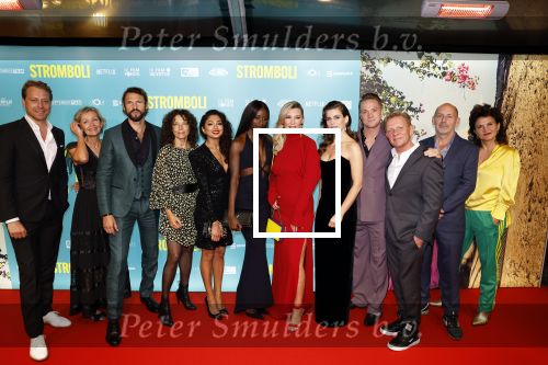Amsterdam 31 oktober 2022
Premiere Stromboli in Tuschinski.
Mark v Eeuwen  Paula v d Oest  Alain de Levita nen cast met oa Elise Schaap Pieter Embrechts Christian Hilborg Neerja Naik Taz Munyanez . OOk op de foto Saskia Noort Michiel v Erp en Roos Ouwehand