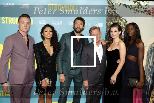Amsterdam 31 oktober 2022
Premiere Stromboli in Tuschinski.
Mark v Eeuwen  Paula v d Oest  Alain de Levita nen cast met oa Elise Schaap Pieter Embrechts Christian Hilborg Neerja Naik Taz Munyanez . OOk op de foto Saskia Noort Michiel v Erp en Roos Ouwehand
