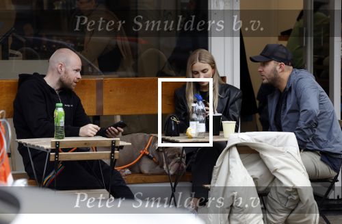 Amsterdam 29 oktober 2022
Davy Klaassen met zijn hond op terras.