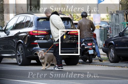 Amsterdam 29 oktober 2022
Davy Klaassen met zijn hond op terras.