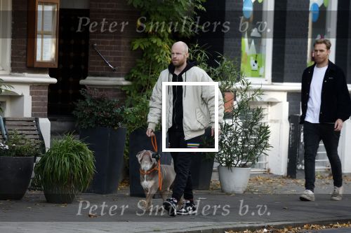 Amsterdam 29 oktober 2022
Davy Klaassen met zijn hond op terras.