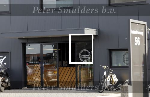 Mijdrecht Vinkeveen 30 oktober 2022
Andre Hazes zijn auto bij zijn moeder en daarna ging hij trainen in Mijdrecht en daarna op de koffie vij zijn neef Djarno Hofland in Vinkeveen.