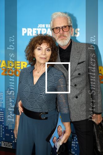 Zaandam 30 oktober 2022
Premiere zo vader zo zoon van Jon v Eerd in het zaantheater. Henriette Tol met partner Rob Snoek