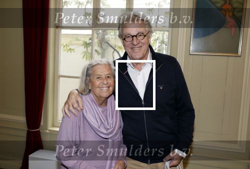 Amsterdam 17 november 2022
In theater Betty Asfalt viert Annemarie Oster haar 80e verjaardag . Jeroen Krabbe kwam met zijn vrouw Herma Krabbe