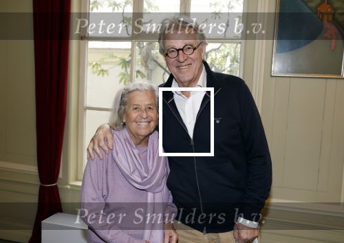 Amsterdam 17 november 2022
In theater Betty Asfalt viert Annemarie Oster haar 80e verjaardag . Jeroen Krabbe kwam met zijn vrouw Herma Krabbe
