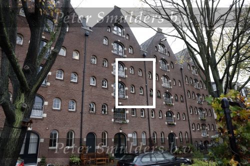 Amsterdam 17 november 2022
In dit complex heeft Jeroen Pauw een appartement wat hij verhuurt .