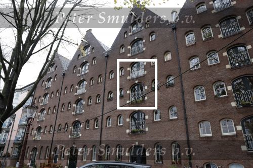 Amsterdam 17 november 2022
In dit complex heeft Jeroen Pauw een appartement wat hij verhuurt .