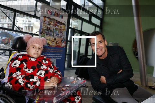 Utrecht 25 oktober 2022
Jeroen v d Boom reikt prijs uit in het Wilhelmina kinderziekenhuis in Utrecht.