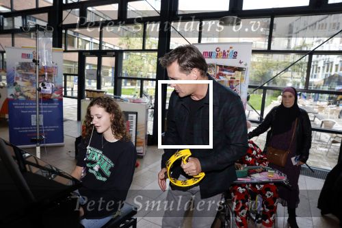 Utrecht 25 oktober 2022
Jeroen v d Boom reikt prijs uit in het Wilhelmina kinderziekenhuis in Utrecht.