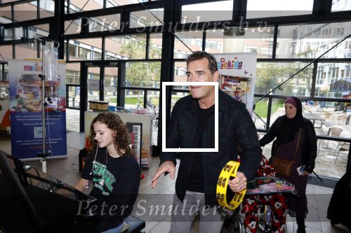 Utrecht 25 oktober 2022
Jeroen v d Boom reikt prijs uit in het Wilhelmina kinderziekenhuis in Utrecht.