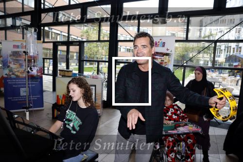 Utrecht 25 oktober 2022
Jeroen v d Boom reikt prijs uit in het Wilhelmina kinderziekenhuis in Utrecht.