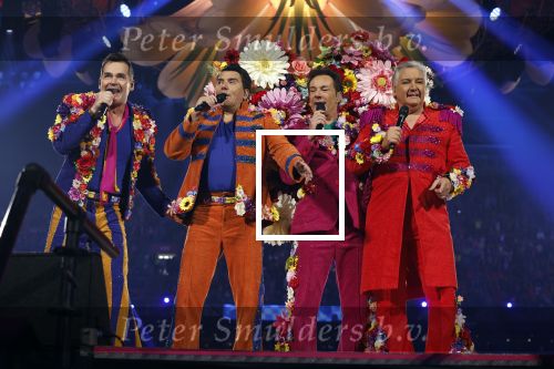 Amsterdam 19 november 2022
Toppers in concert in deJohan Cruijff arena.
Met oa Jeroen v d Boom Rene Froger Gerard Joling en Jan Smit.