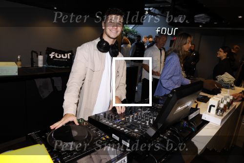 Amsterdam 22 oktober 2022
Josh Leroy als DJ bij FOUR tijdens ADE